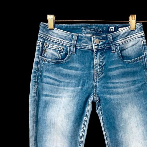 Miss Me Signature Cropped Ankle Frayed Style Light Denim Jeans Size 25 MP8060AK1 - Picture 6 of 7